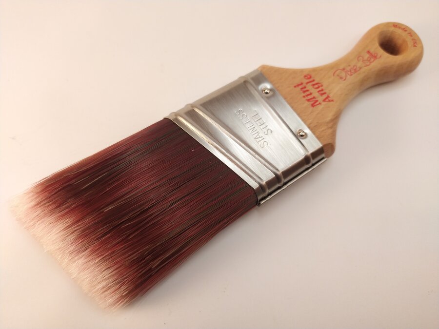Четка за боядисване Dixie Belle Mini Angle Synthetic Brush